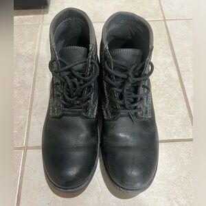 Clarks Darian Mid Black Leather Boots Men’s Size 8.5 Cushioned Comfort
